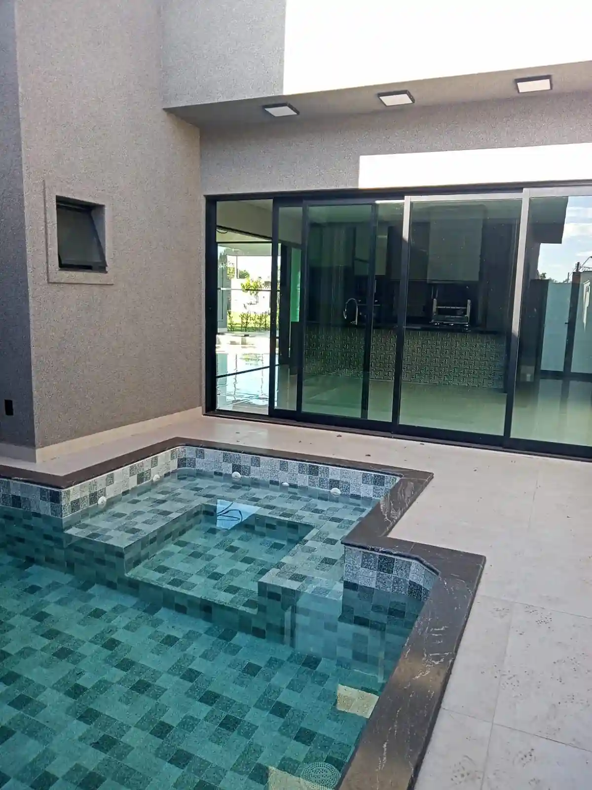 Casa de Condomínio com 3 quartos à venda, 498m² — foto 3 de 25