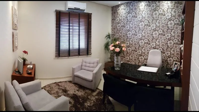 Loja / Salão / Ponto Comercial à venda — foto 2 de 3