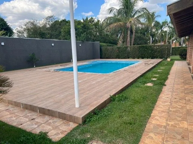 Casa de Condomínio com 3 quartos à venda, 1625m² — foto 2 de 27