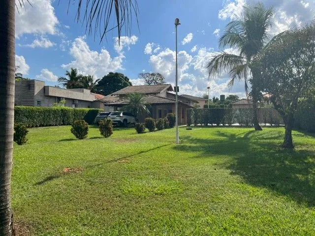 Casa de Condomínio com 3 quartos à venda, 1625m² — foto 4 de 27
