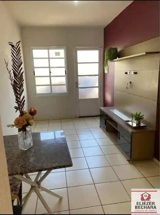 Casa com 2 quartos à venda, 50m² — foto 2 de 16
