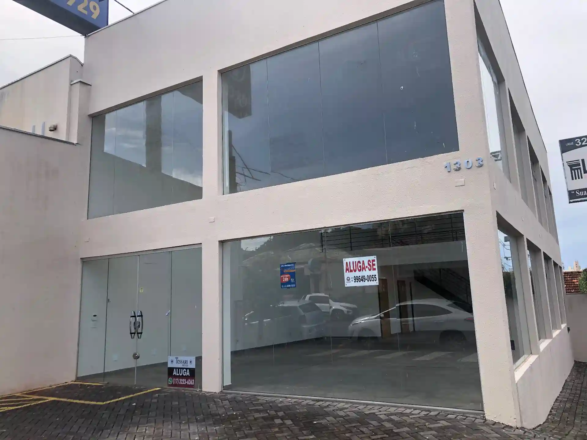Imóvel Comercial  para aluguel, 242m² — foto 2 de 5