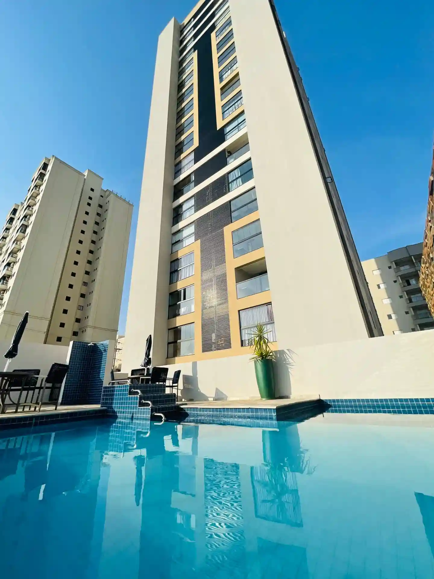 Apartamento com 2 quartos à venda, 60m² — foto 2 de 47