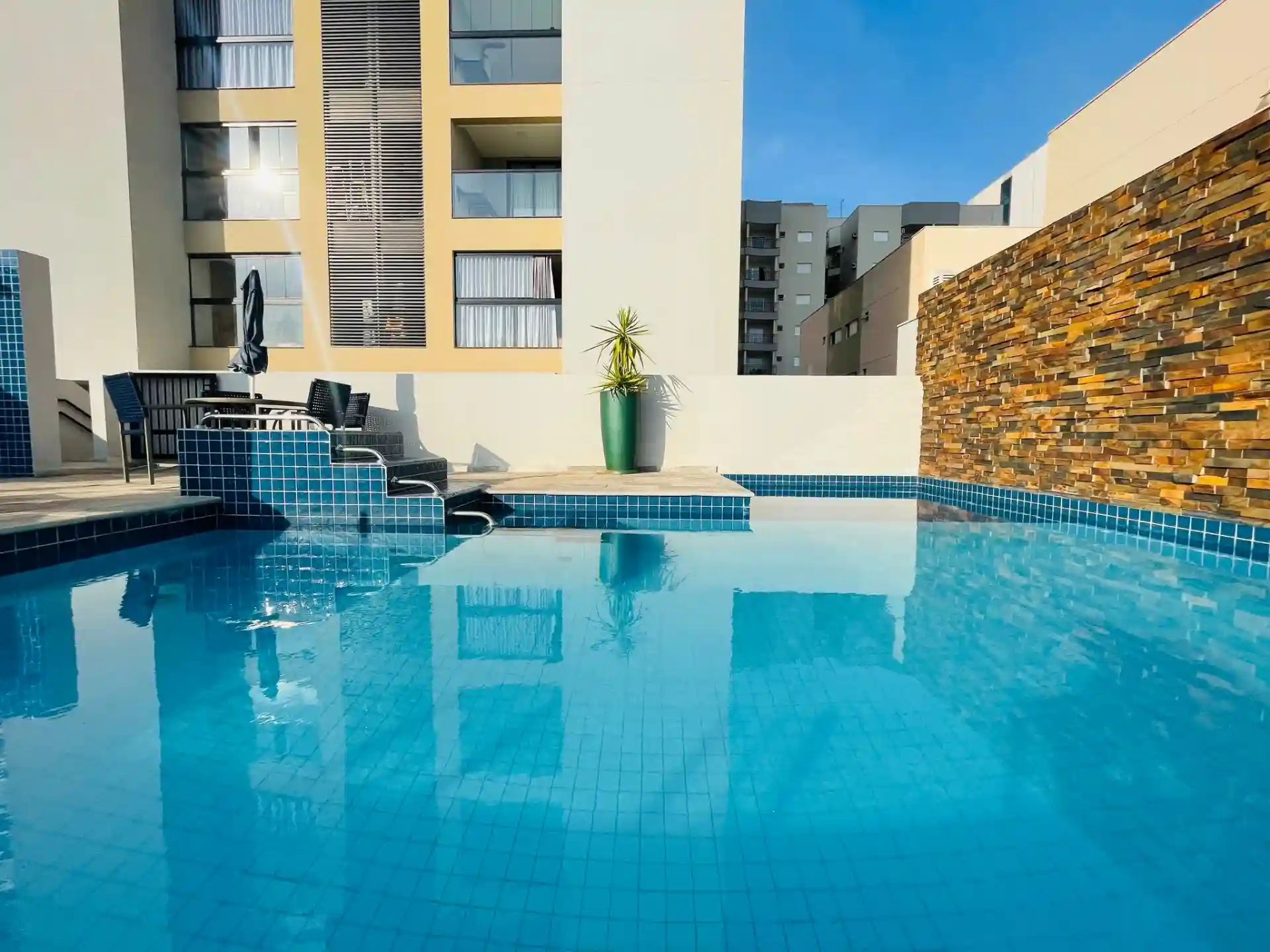 Apartamento com 2 quartos à venda, 60m² — foto 1 de 47