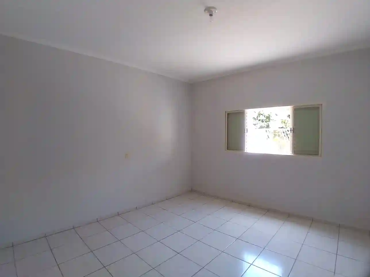 Casa à venda — foto 5 de 10