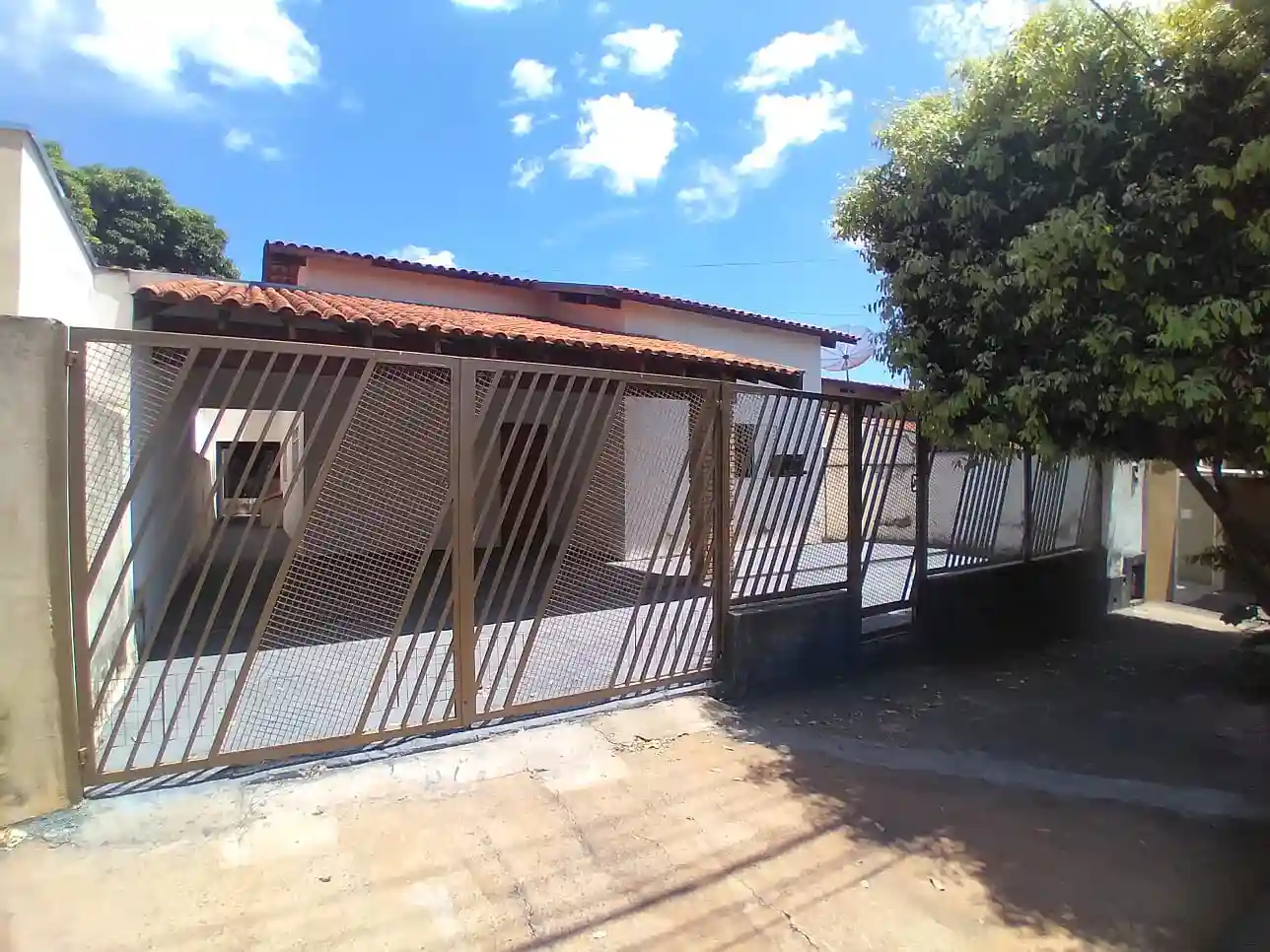 Casa à venda — foto 1 de 10