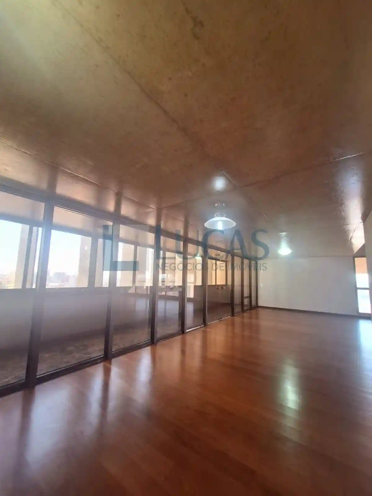 Apartamento com 4 quartos para aluguel, 300m² — foto 3 de 26