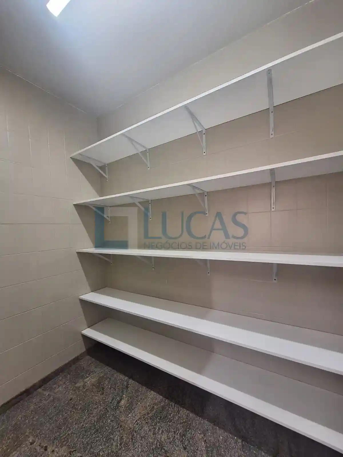 Apartamento com 4 quartos para aluguel, 300m² — foto 19 de 26