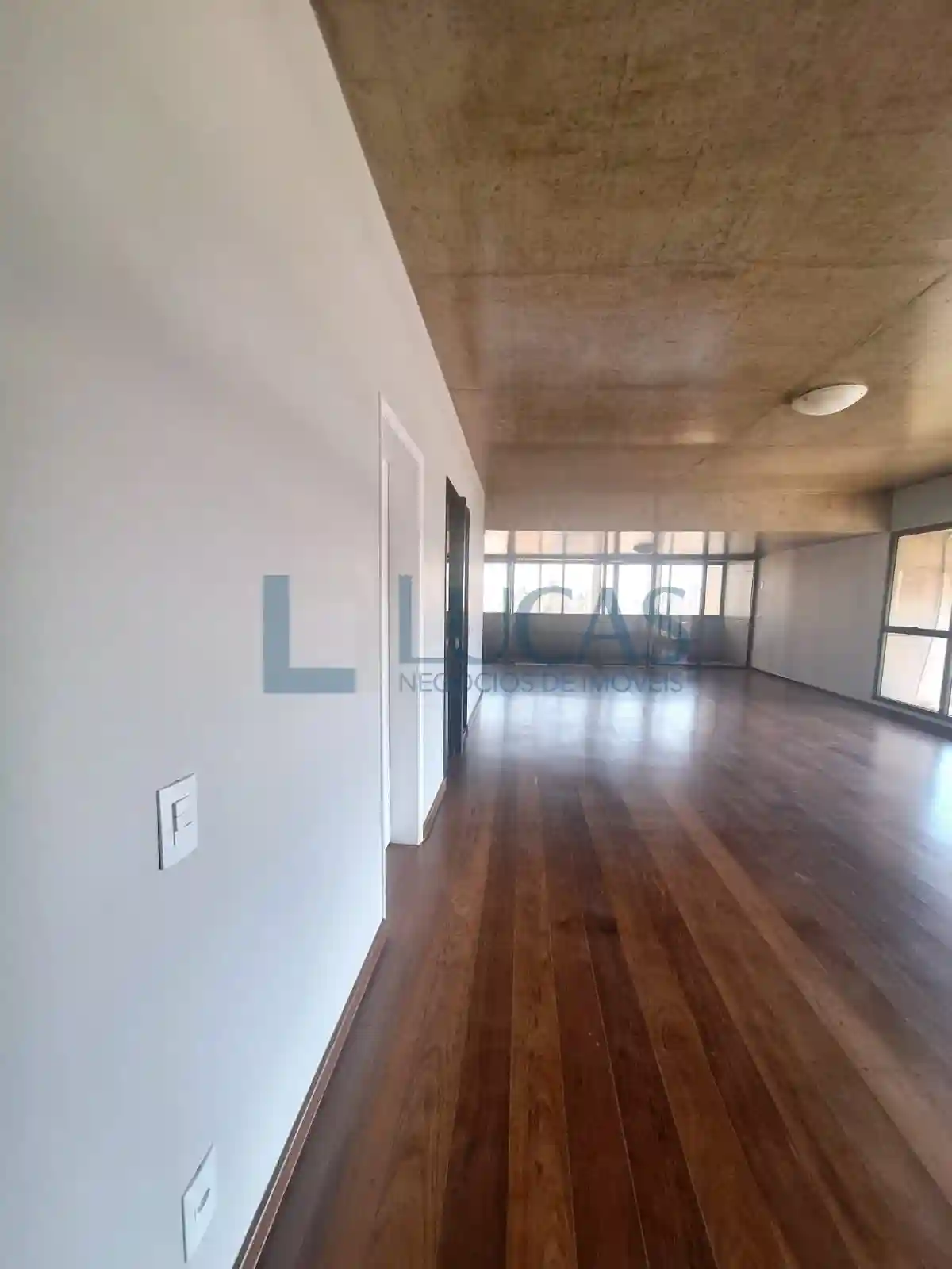 Apartamento com 4 quartos para aluguel, 300m² — foto 5 de 26