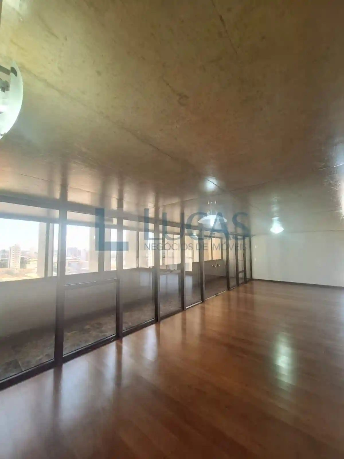 Apartamento com 4 quartos para aluguel, 300m² — foto 4 de 26