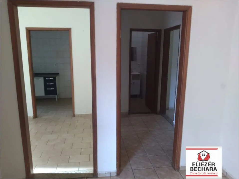 Casa à venda — foto 1 de 3