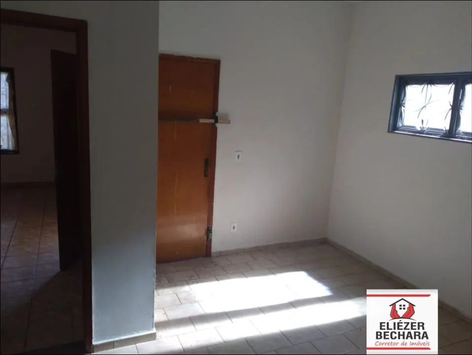 Casa à venda — foto 3 de 3