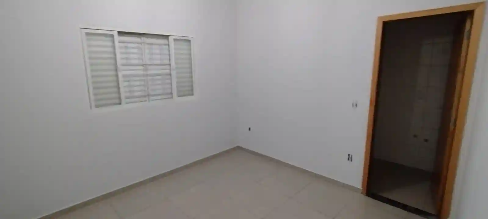 Casa com 3 quartos à venda, 200m² — foto 3 de 8
