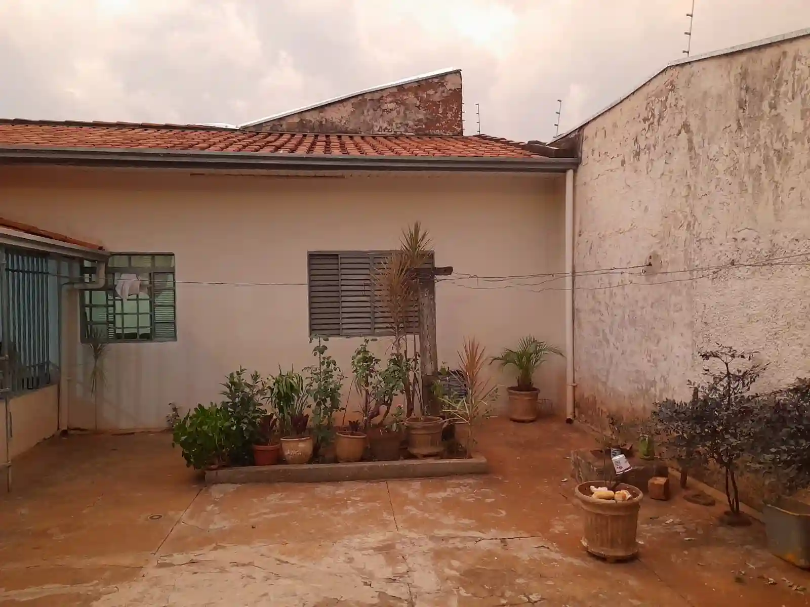 Casa com 2 quartos à venda, 65m² — foto 2 de 5
