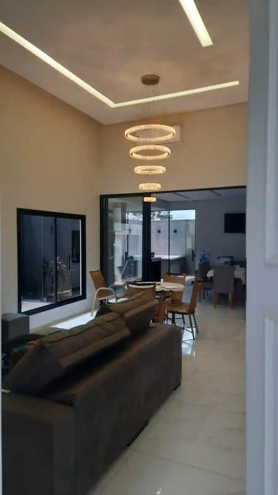 Casa de Condomínio com 3 quartos à venda, 180m² — foto 8 de 28
