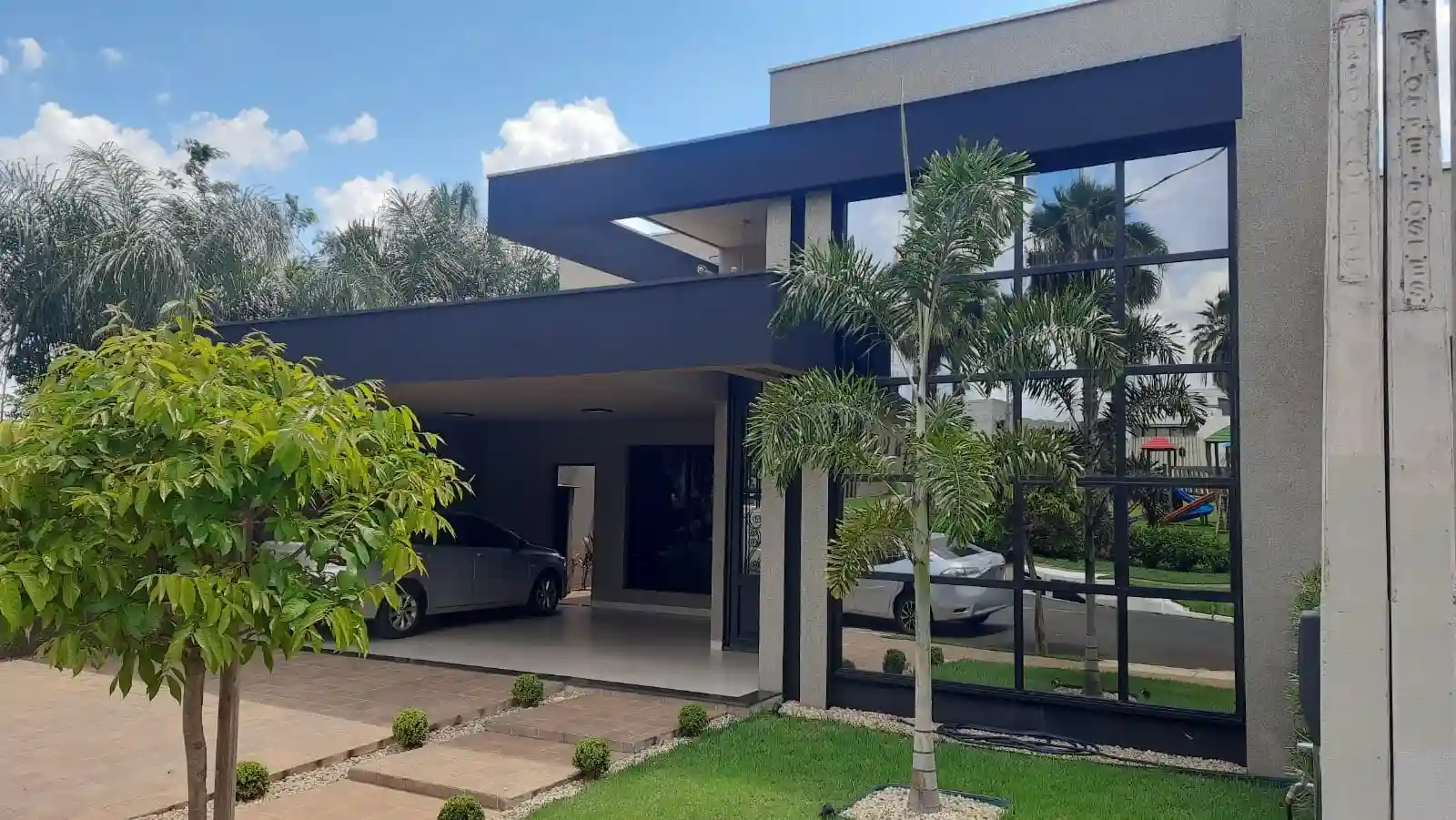 Casa de Condomínio com 3 quartos à venda, 180m² — foto 1 de 28