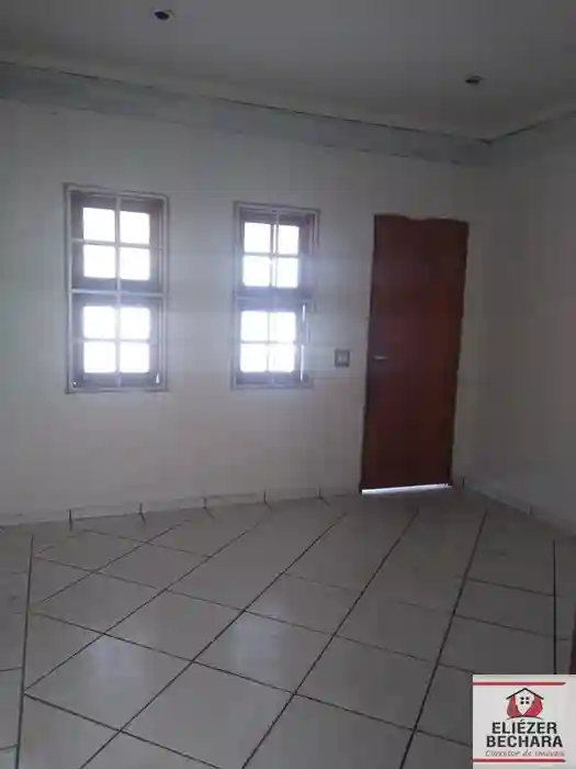 Casa com 3 quartos à venda, 100m² — foto 1 de 8