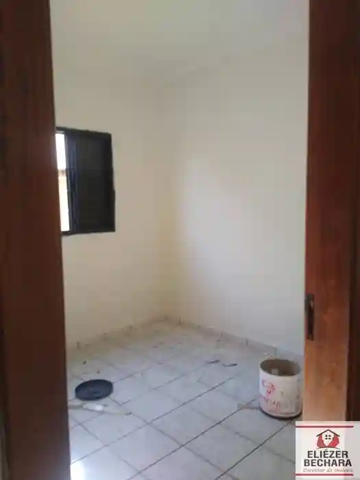 Casa com 3 quartos à venda, 100m² — foto 4 de 8