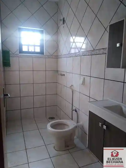 Casa com 3 quartos à venda, 100m² — foto 3 de 8