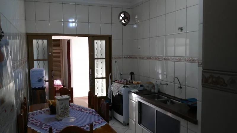 Casa à venda — foto 3 de 11