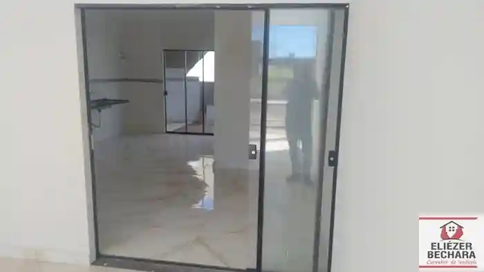 Casa com 3 quartos à venda, 100m² — foto 2 de 11