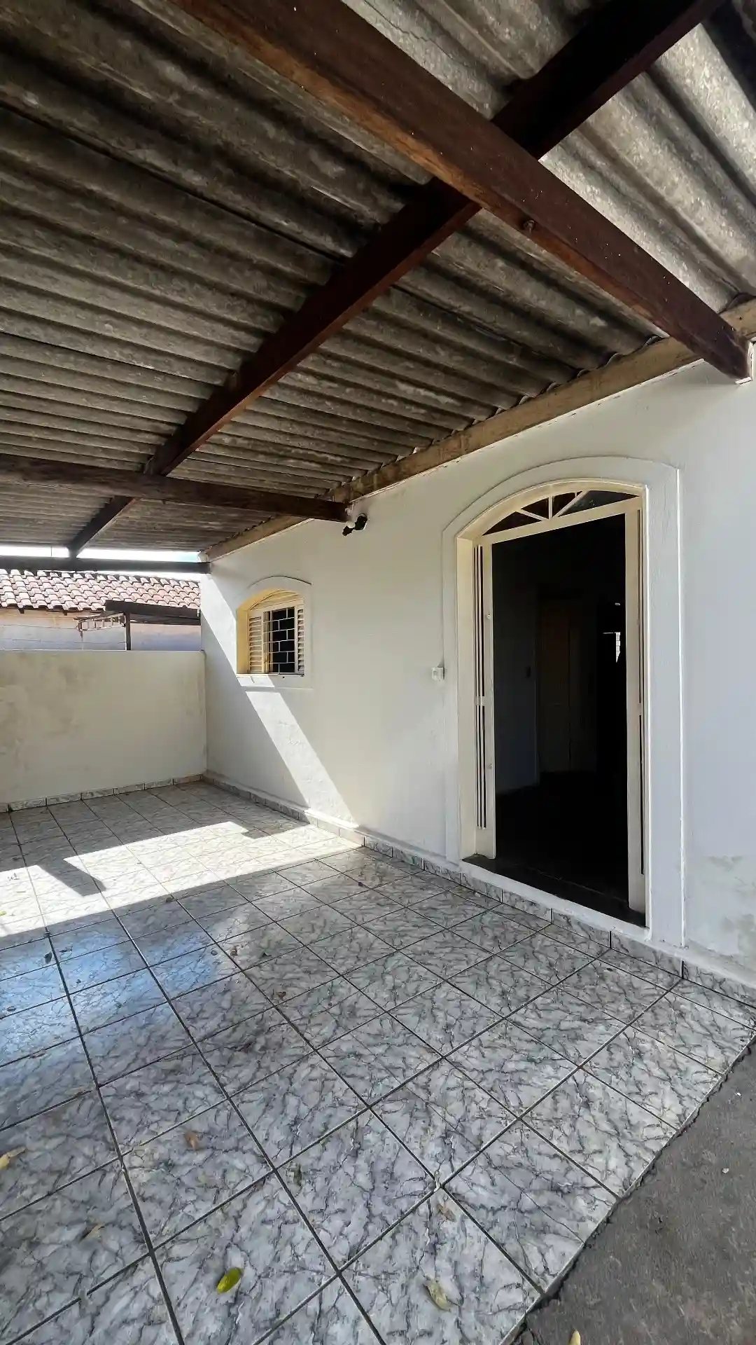 Casa com 2 quartos à venda, 198m² — foto 2 de 19