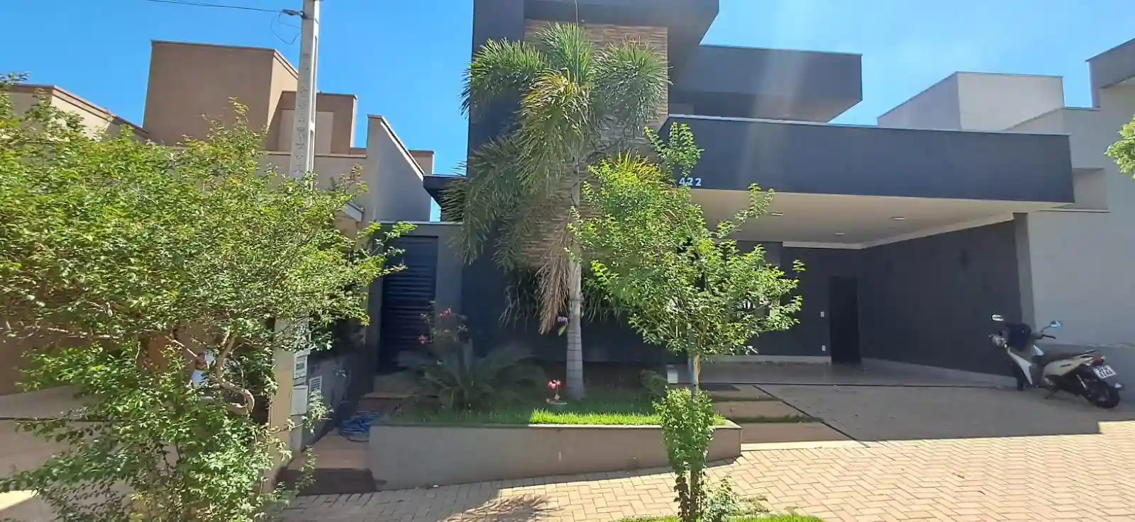 Casa de Condomínio com 3 quartos à venda, 253m² — foto 2 de 19