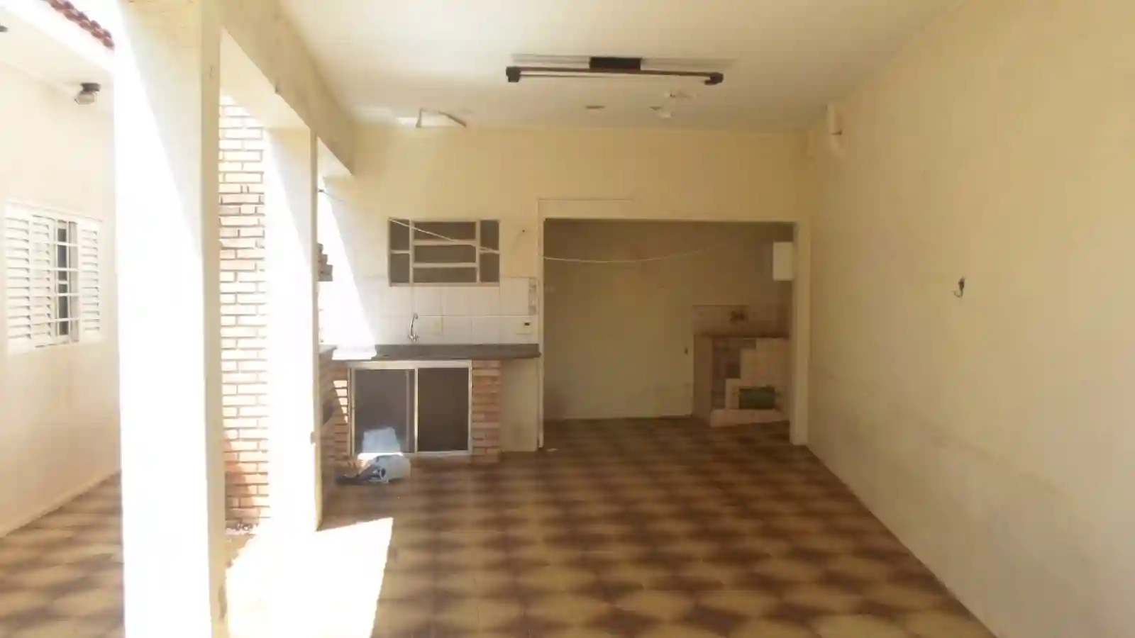 Casa com 3 quartos à venda, 270m² — foto 1 de 21