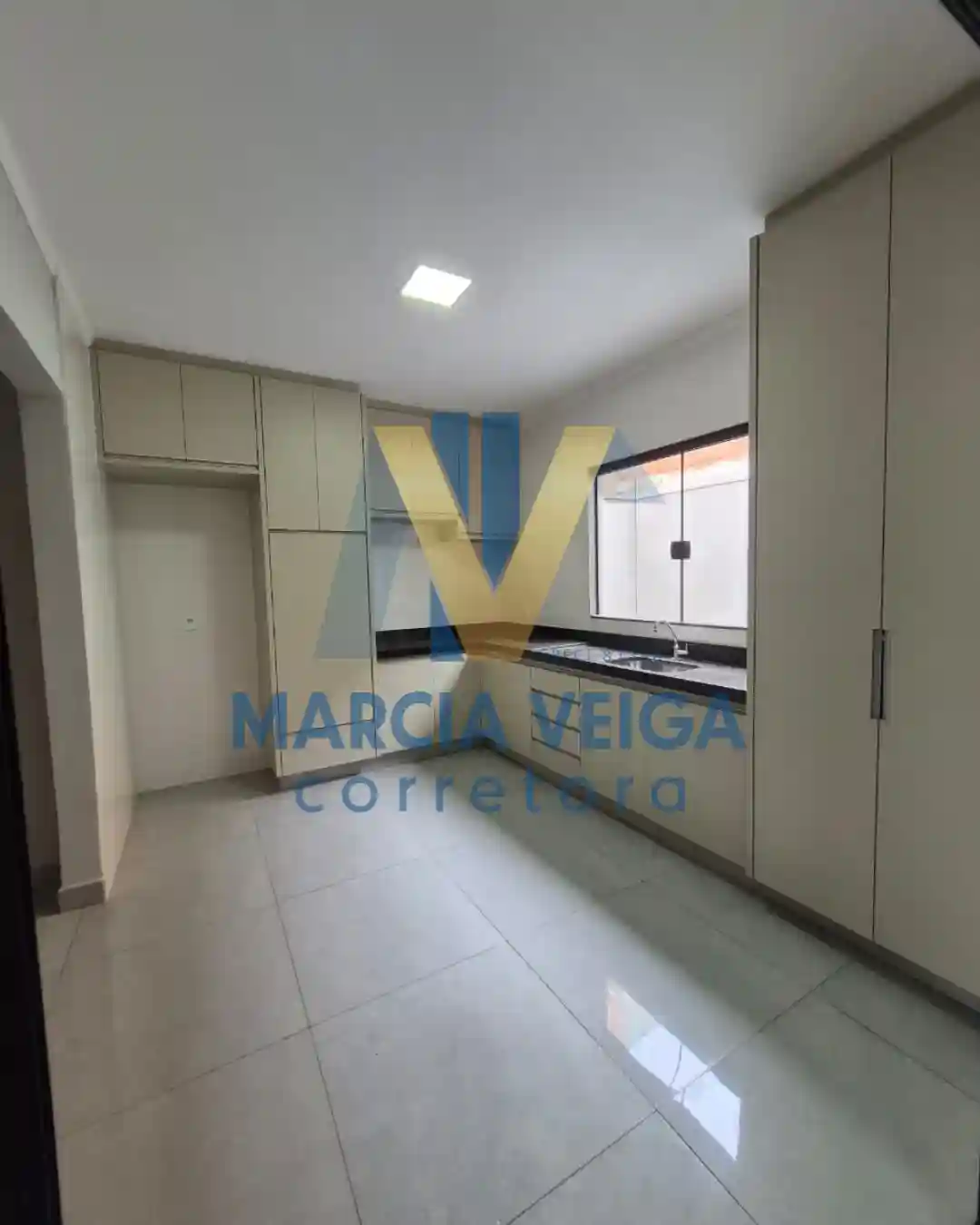 Casa com 3 quartos à venda, 200m² — foto 6 de 16