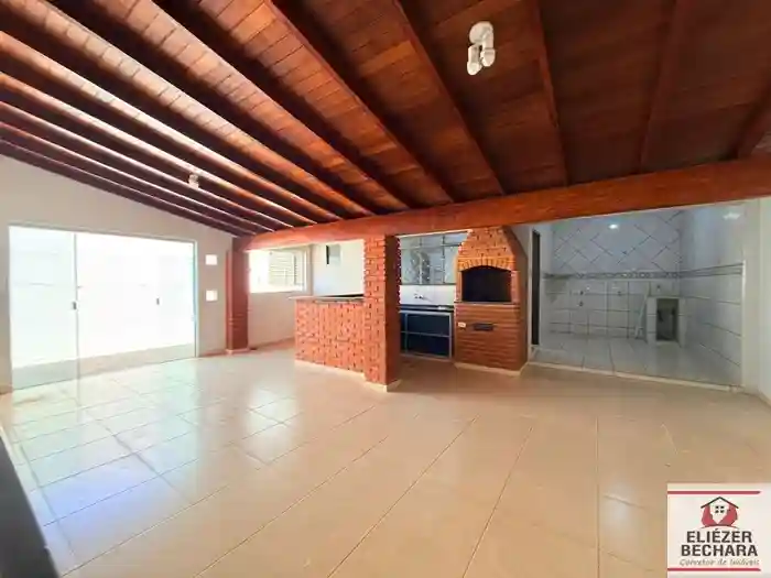Casa com 3 quartos à venda, 120m² — foto 1 de 36