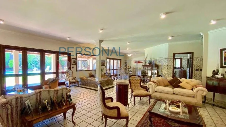 Casa à venda — foto 1 de 3