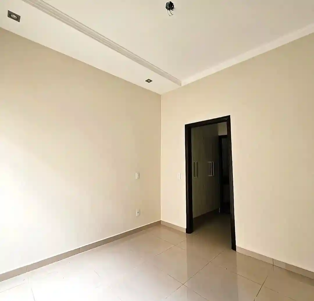 Casa de Condomínio com 3 quartos à venda, 170m² — foto 5 de 10