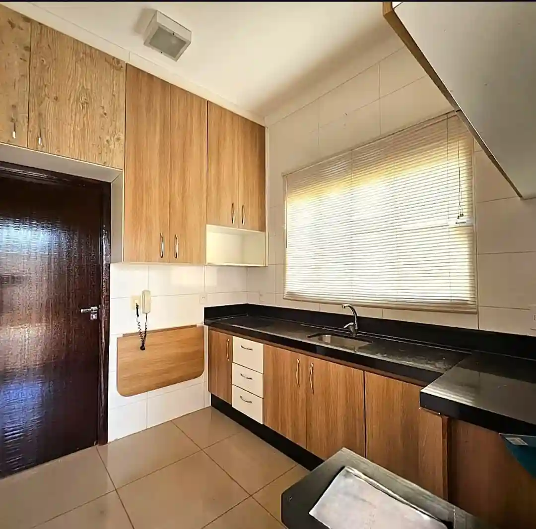 Casa de Condomínio com 3 quartos à venda, 170m² — foto 4 de 10