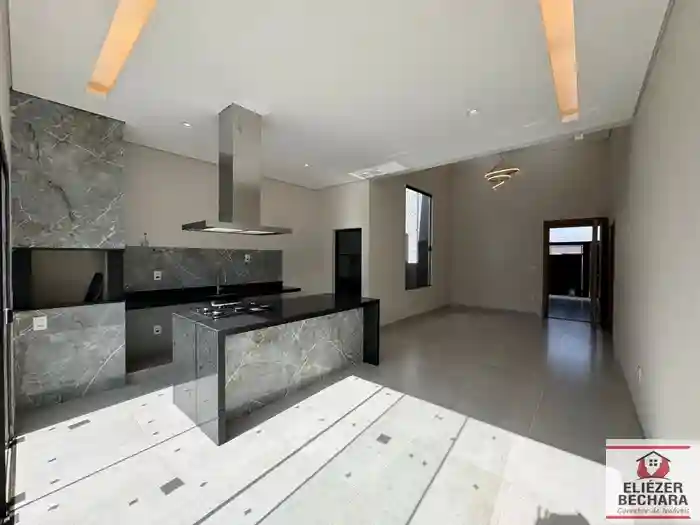 Casa com 3 quartos à venda, 119m² — foto 2 de 13