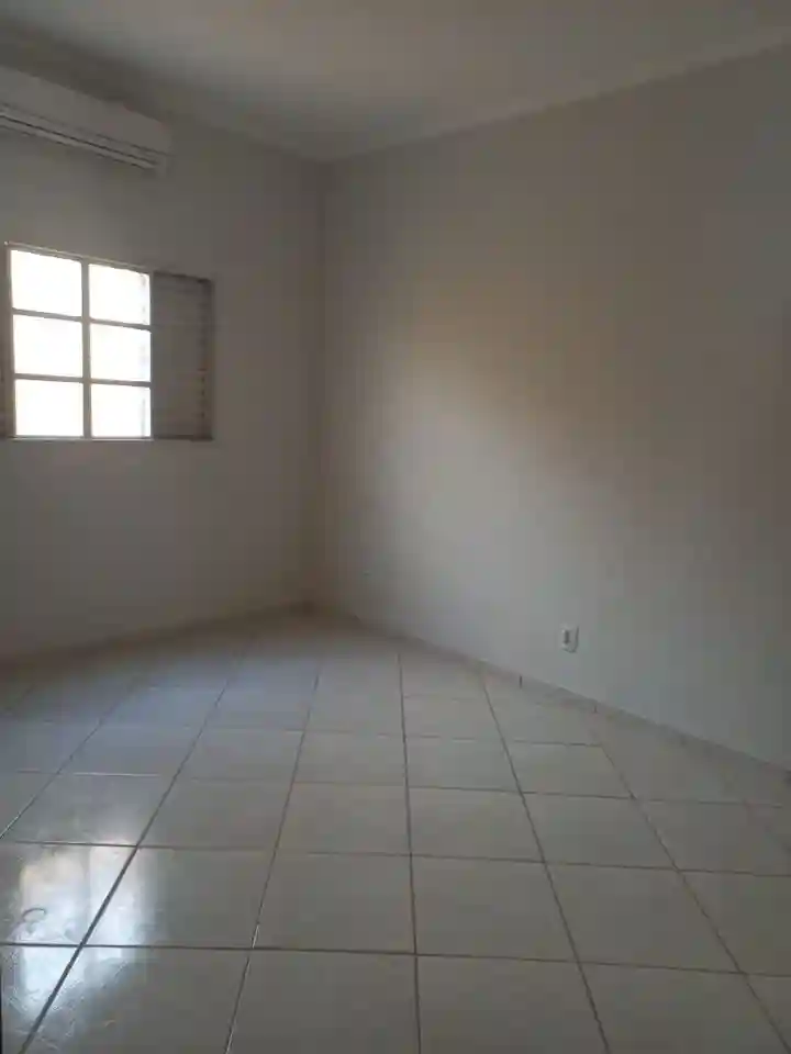 Casa com 3 quartos à venda, 228m² — foto 13 de 15