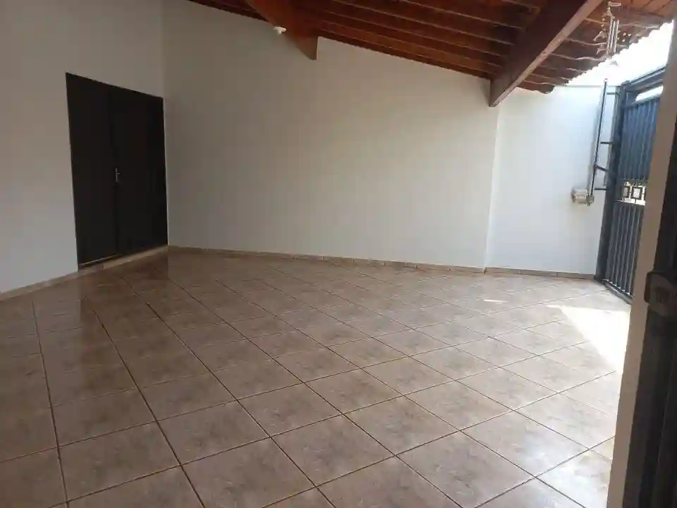 Casa com 3 quartos à venda, 228m² — foto 3 de 15