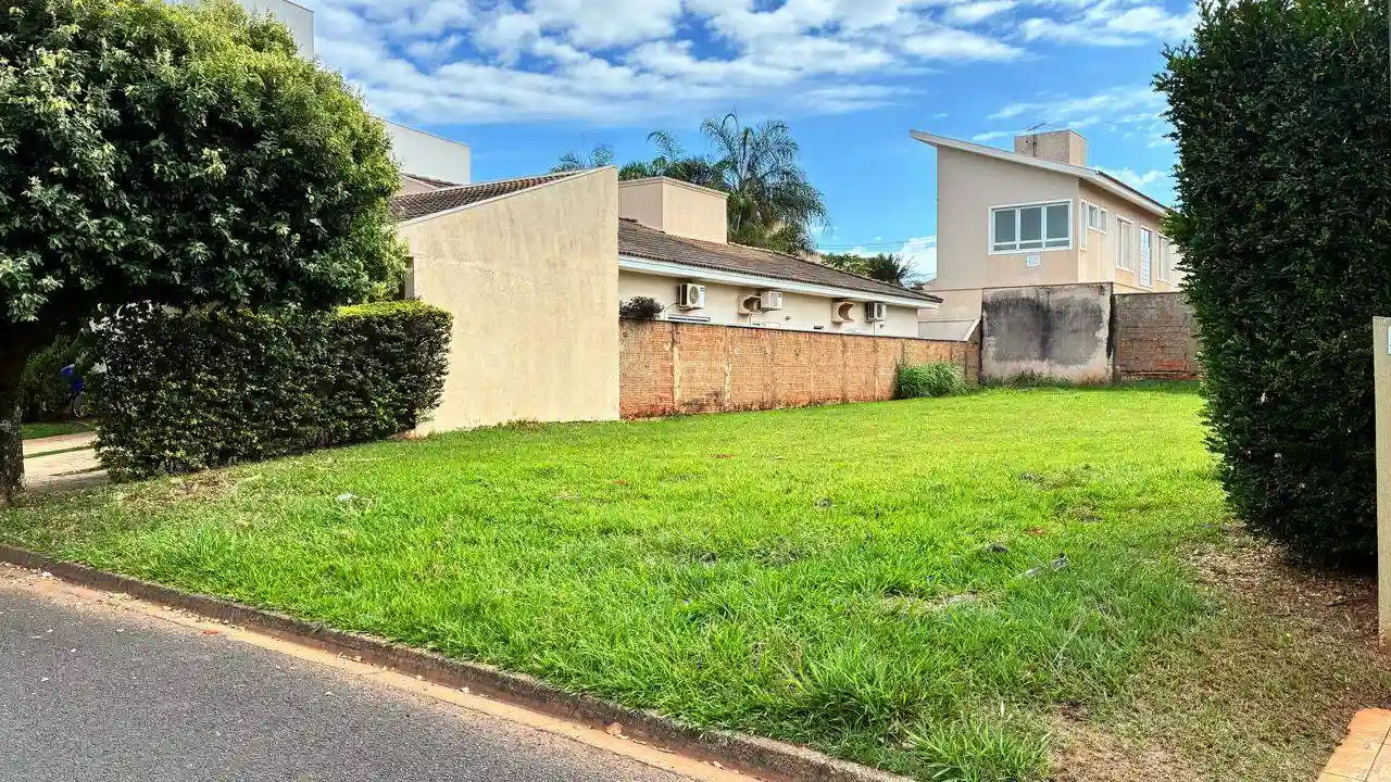 Terreno / Lote / Condomínio  à venda, 419m² — foto 2 de 8