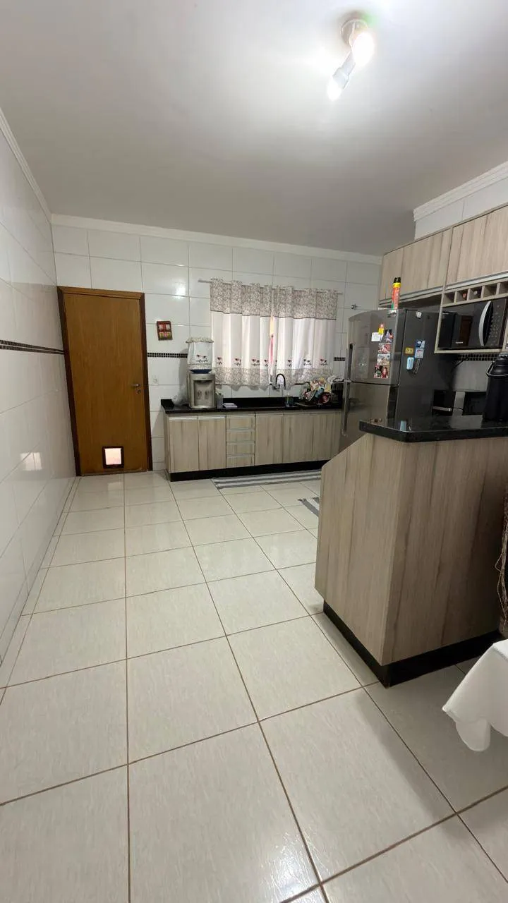 Casa com 3 quartos à venda, 282m² — foto 17 de 21