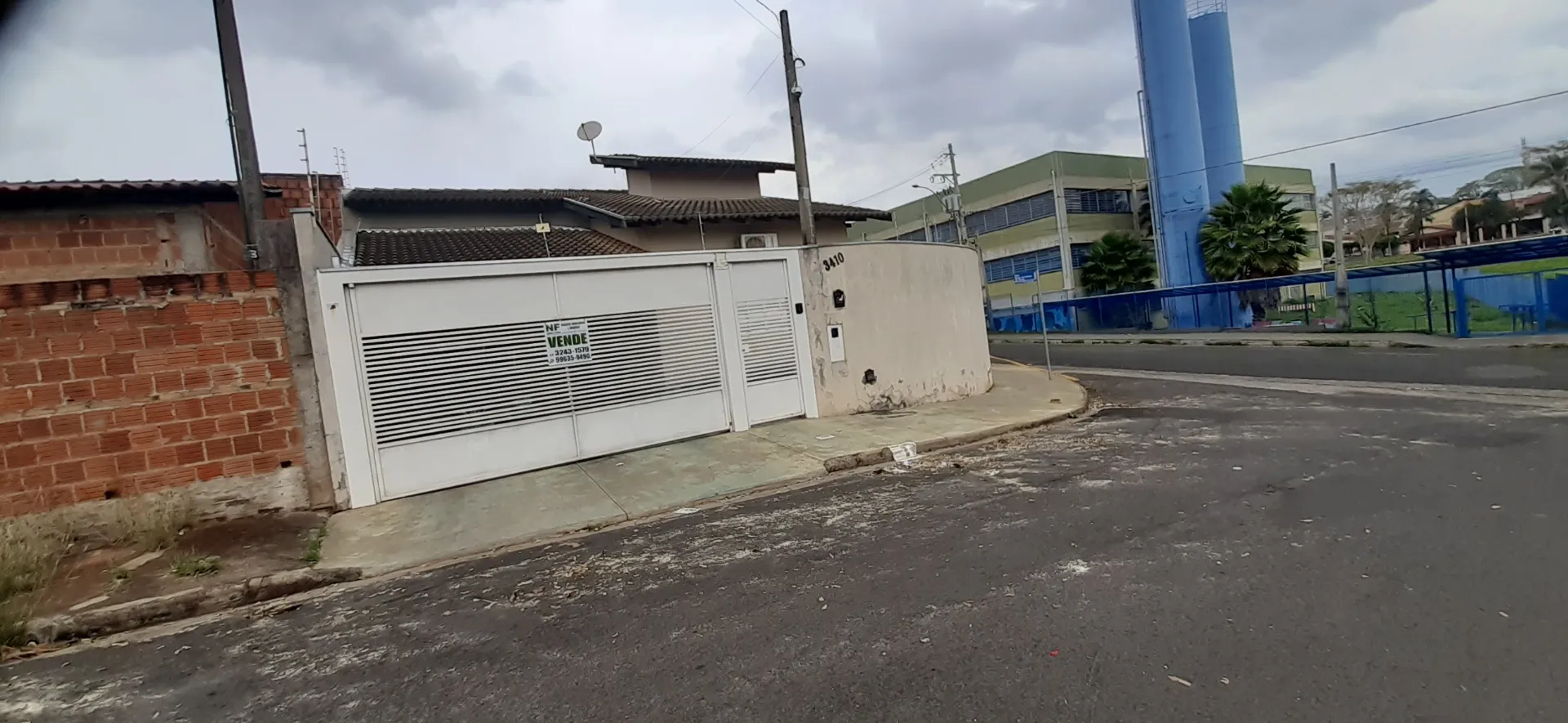 Casa com 3 quartos à venda, 282m² — foto 1 de 21