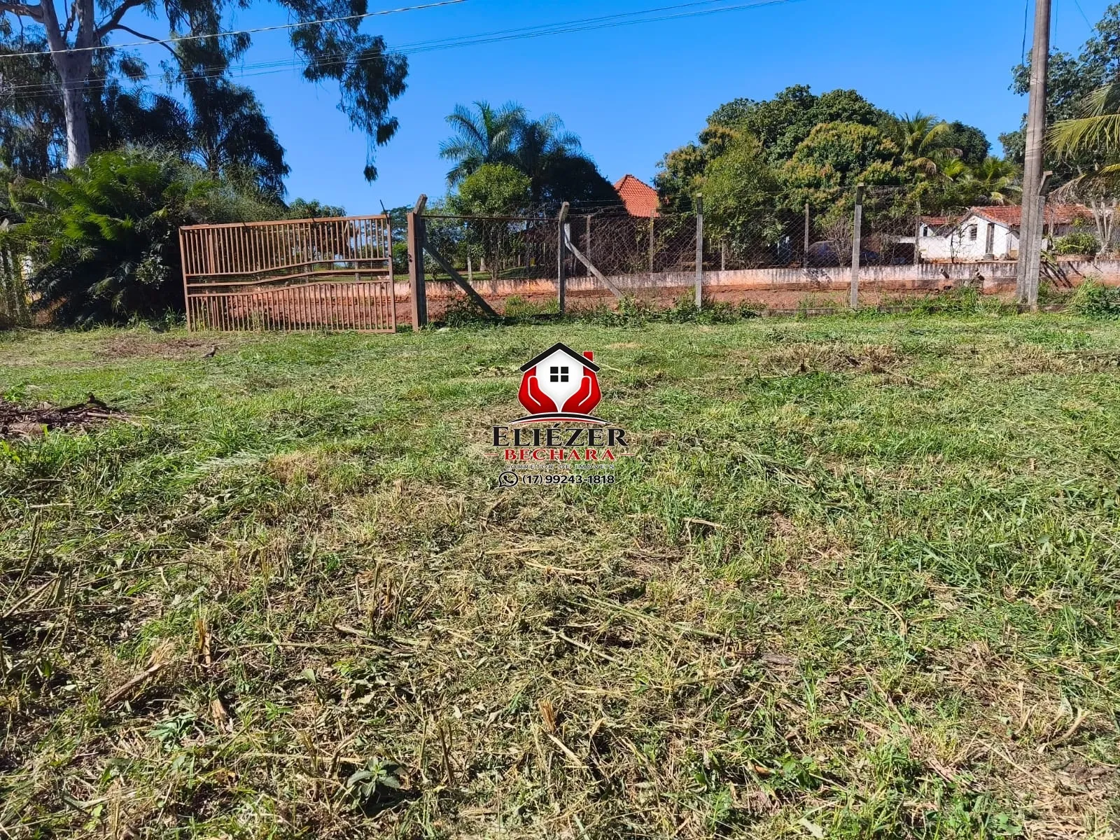 Fazenda / Sítio / Chácara à venda, 1500m² — foto 1 de 5