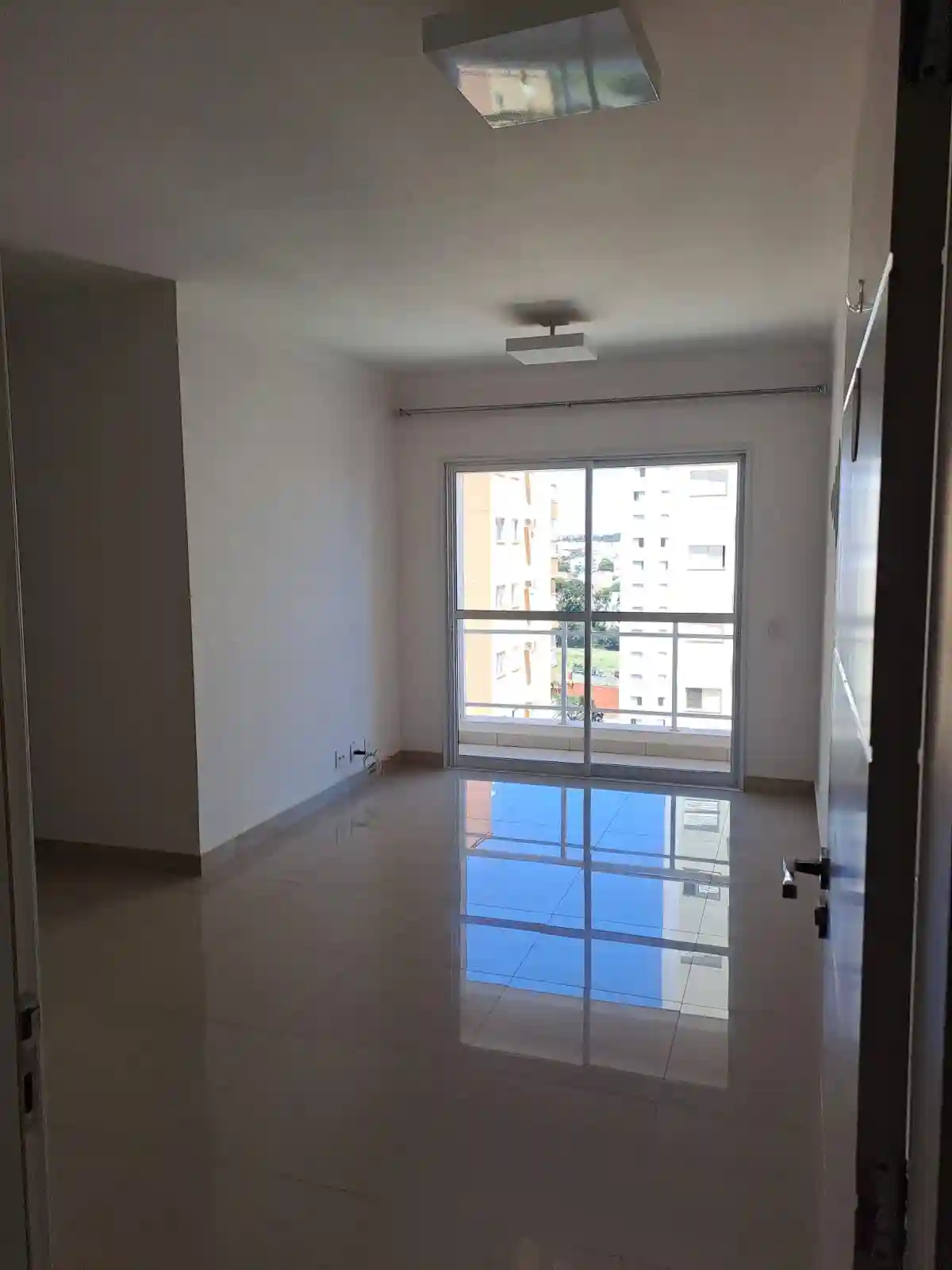 Apartamento com 3 quartos para aluguel, 80m² — foto 4 de 16