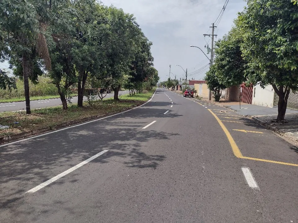 Terreno / Lote / Condomínio à venda — foto 1 de 4