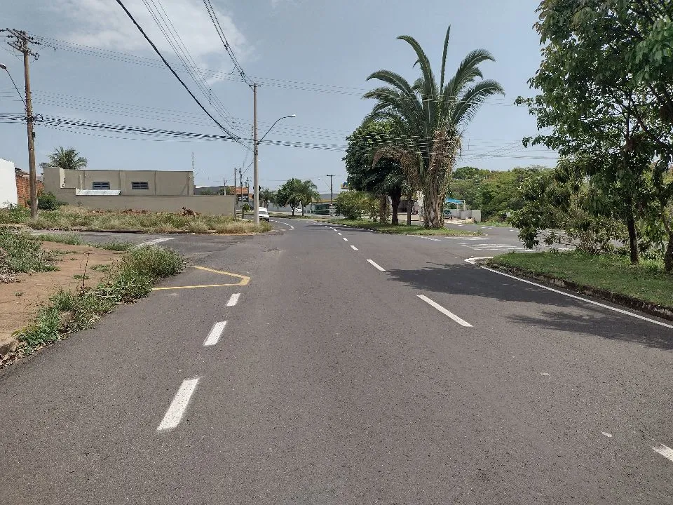 Terreno / Lote / Condomínio à venda — foto 3 de 4