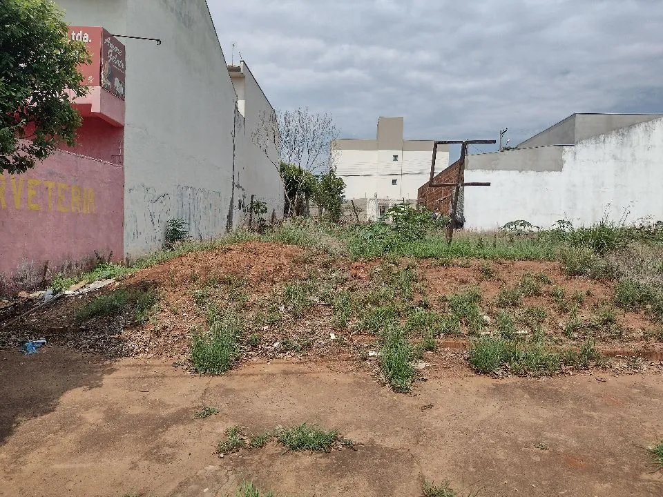 Terreno / Lote / Condomínio à venda — foto 4 de 4