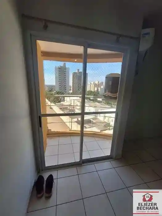 Apartamento com 2 quartos à venda, 70m² — foto 2 de 14
