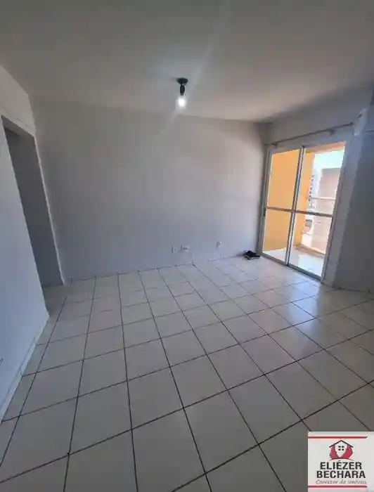 Apartamento com 2 quartos à venda, 70m² — foto 1 de 14