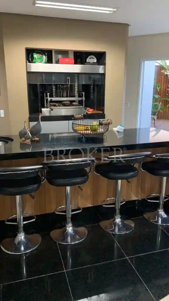Casa de Condomínio com 4 quartos à venda, 238m² — foto 10 de 30