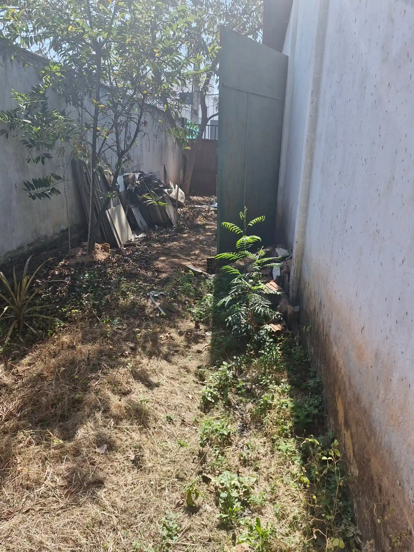 Terreno / Lote / Condomínio  à venda, 350m² — foto 4 de 5