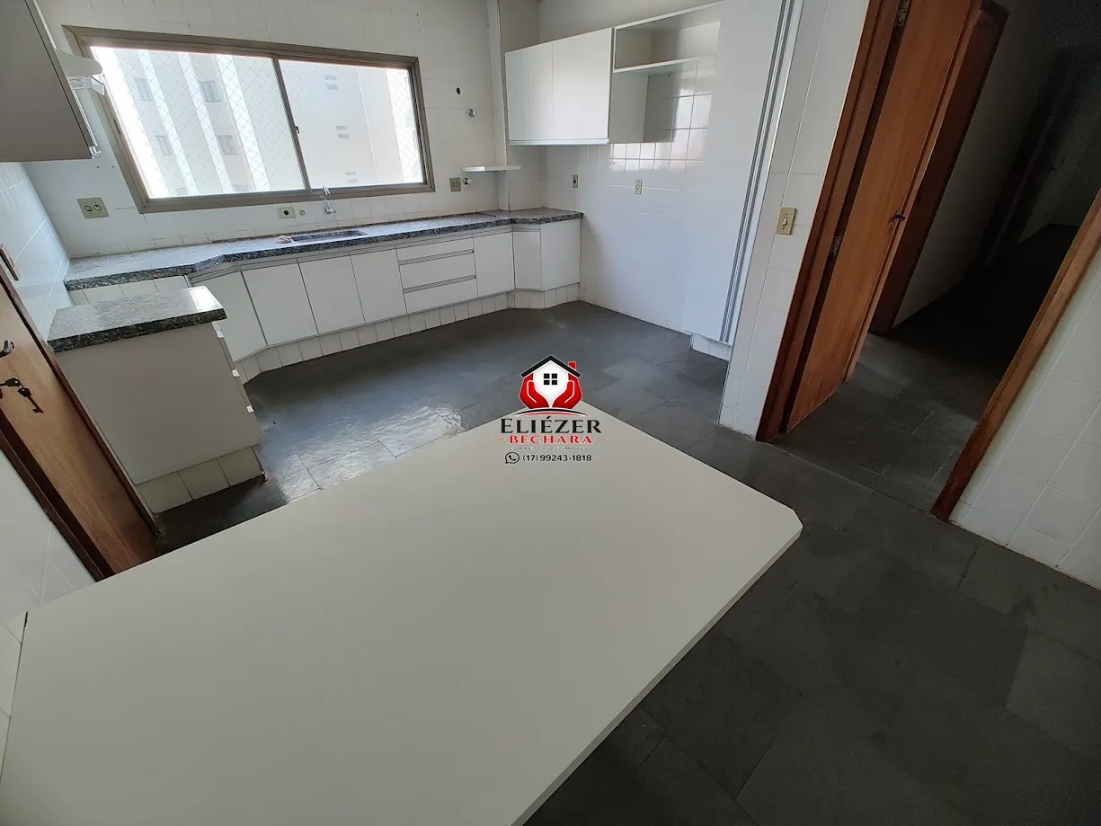 Apartamento com 3 quartos à venda, 234m² — foto 31 de 49