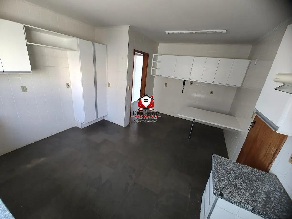 Apartamento com 3 quartos à venda, 234m² — foto 32 de 49